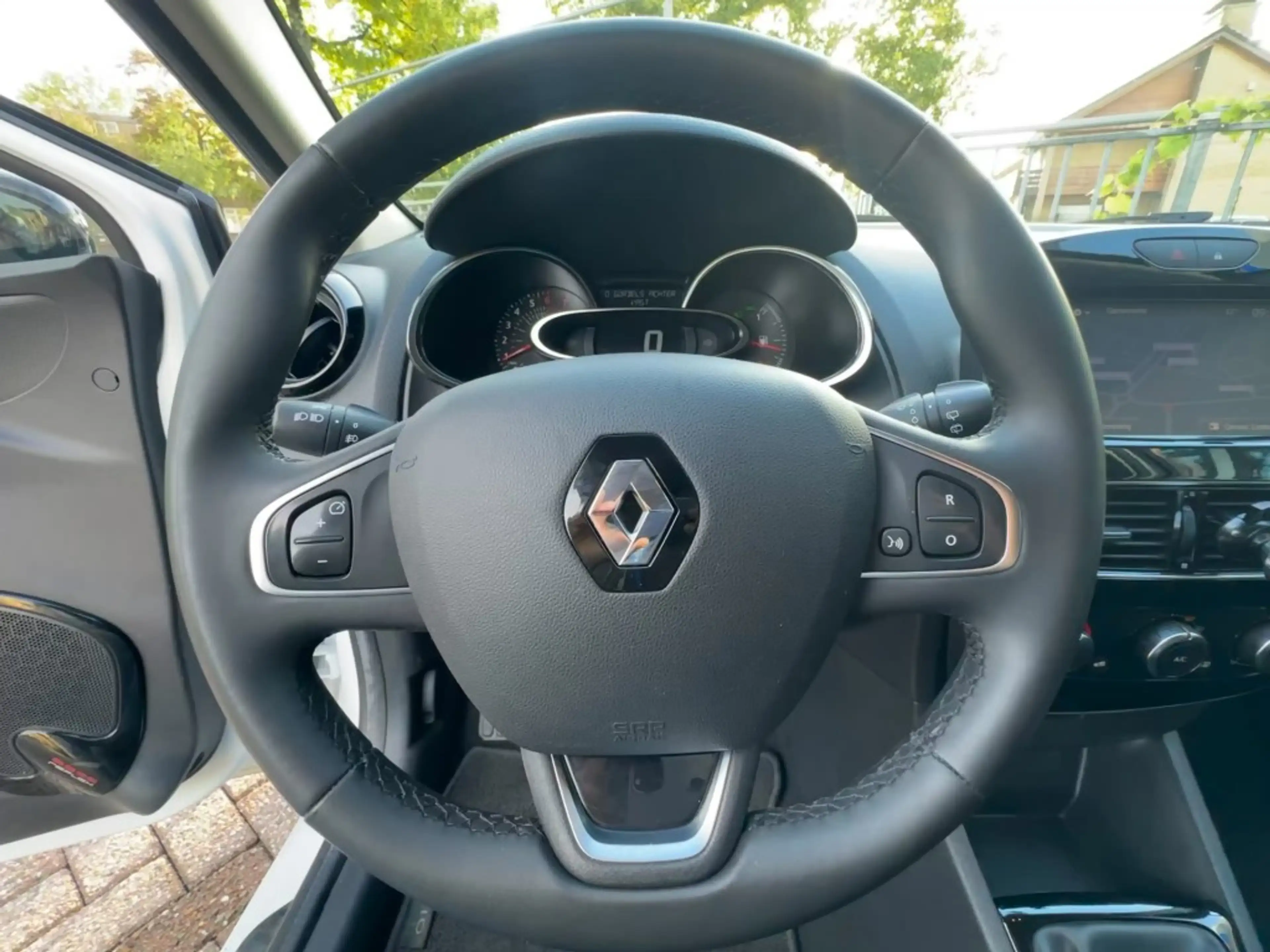 Renault Clio 0.9 TCe Limited Navi Cruise Airco Trekhaak NAP_Aut — photo 13