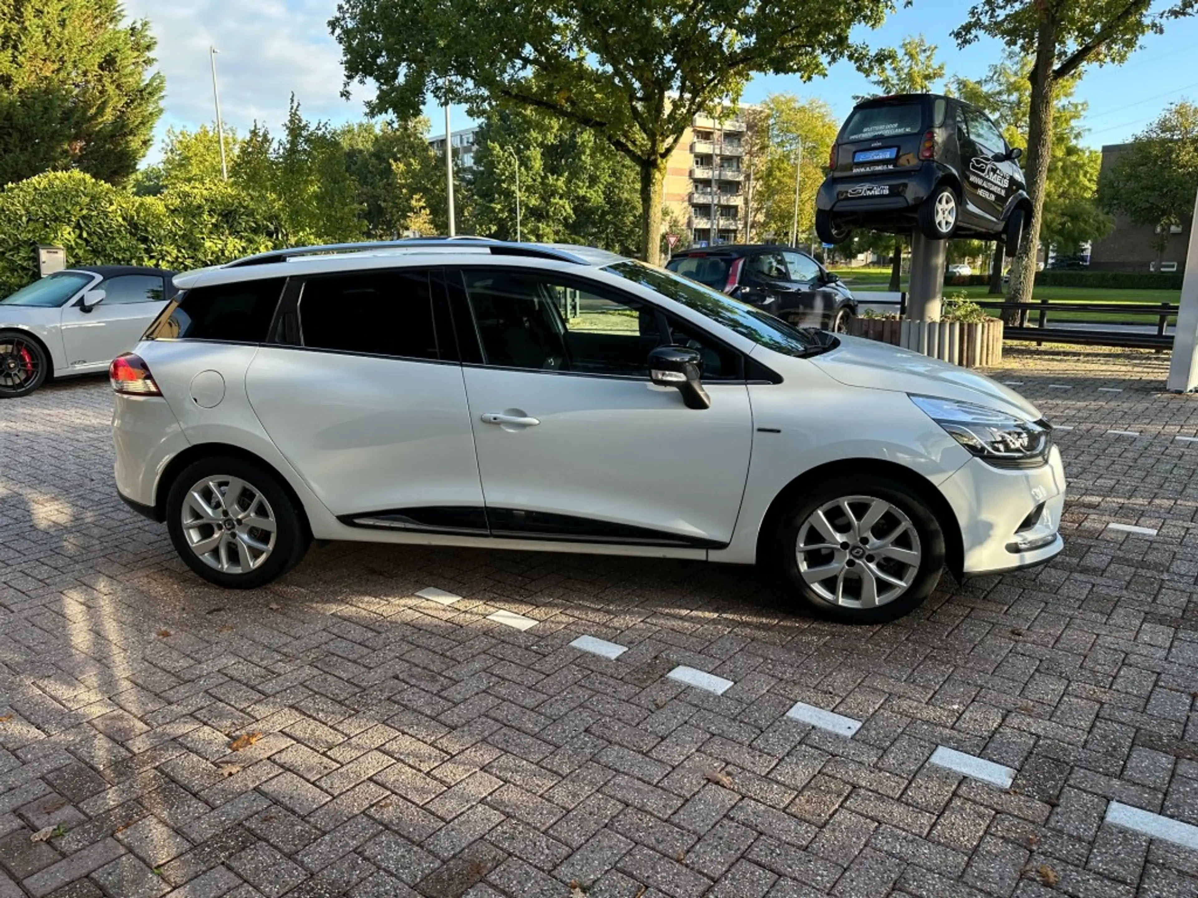 Renault Clio 0.9 TCe Limited Navi Cruise Airco Trekhaak NAP_Aut — photo 6