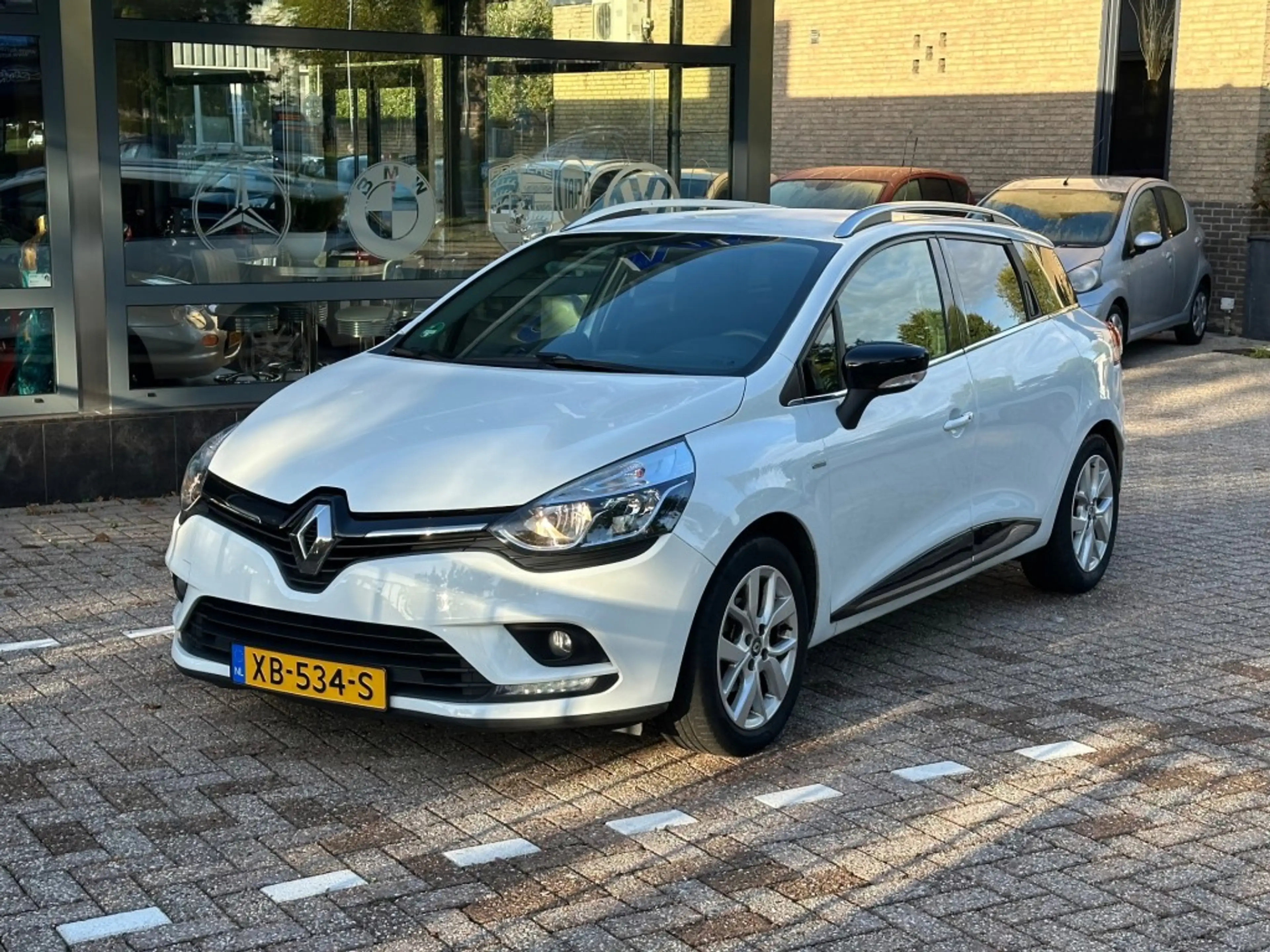 Renault Clio 0.9 TCe Limited Navi Cruise Airco Trekhaak NAP_Aut — photo 2