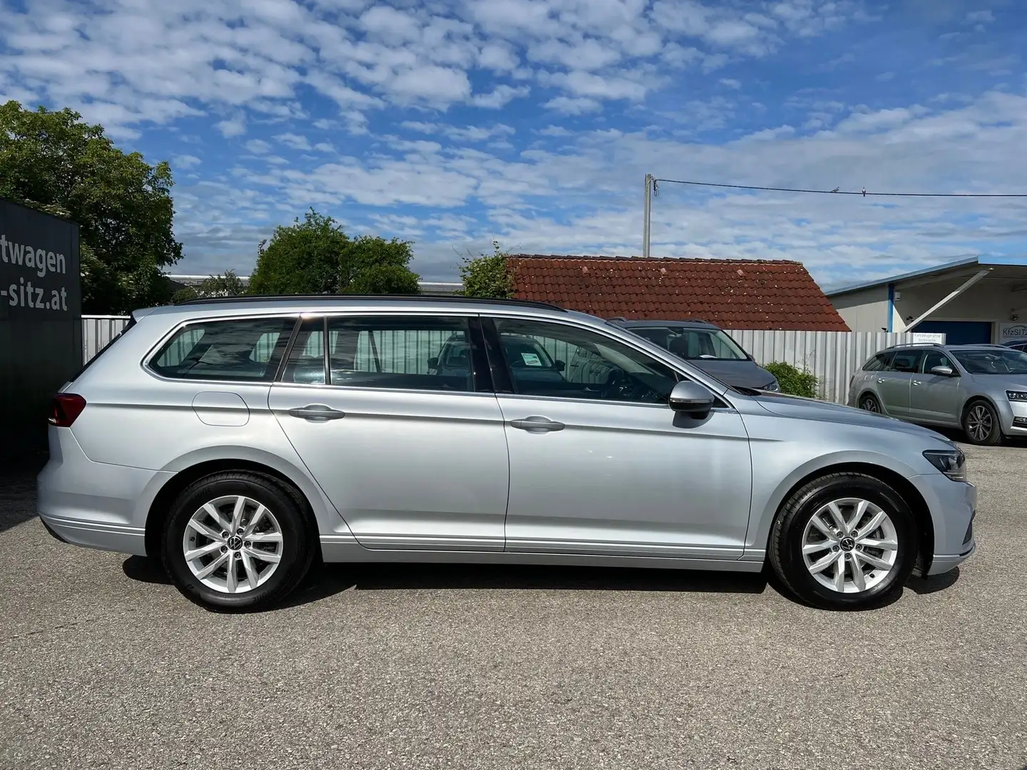 Volkswagen Passat Variant Business 2,0 TDI DSG | STHZ*PANO Silber - 2