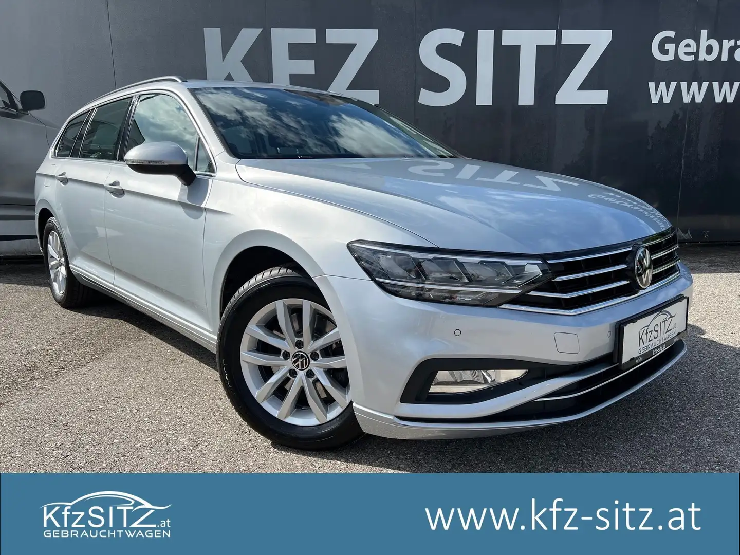 Volkswagen Passat Variant Business 2,0 TDI DSG | STHZ*PANO Silber - 1