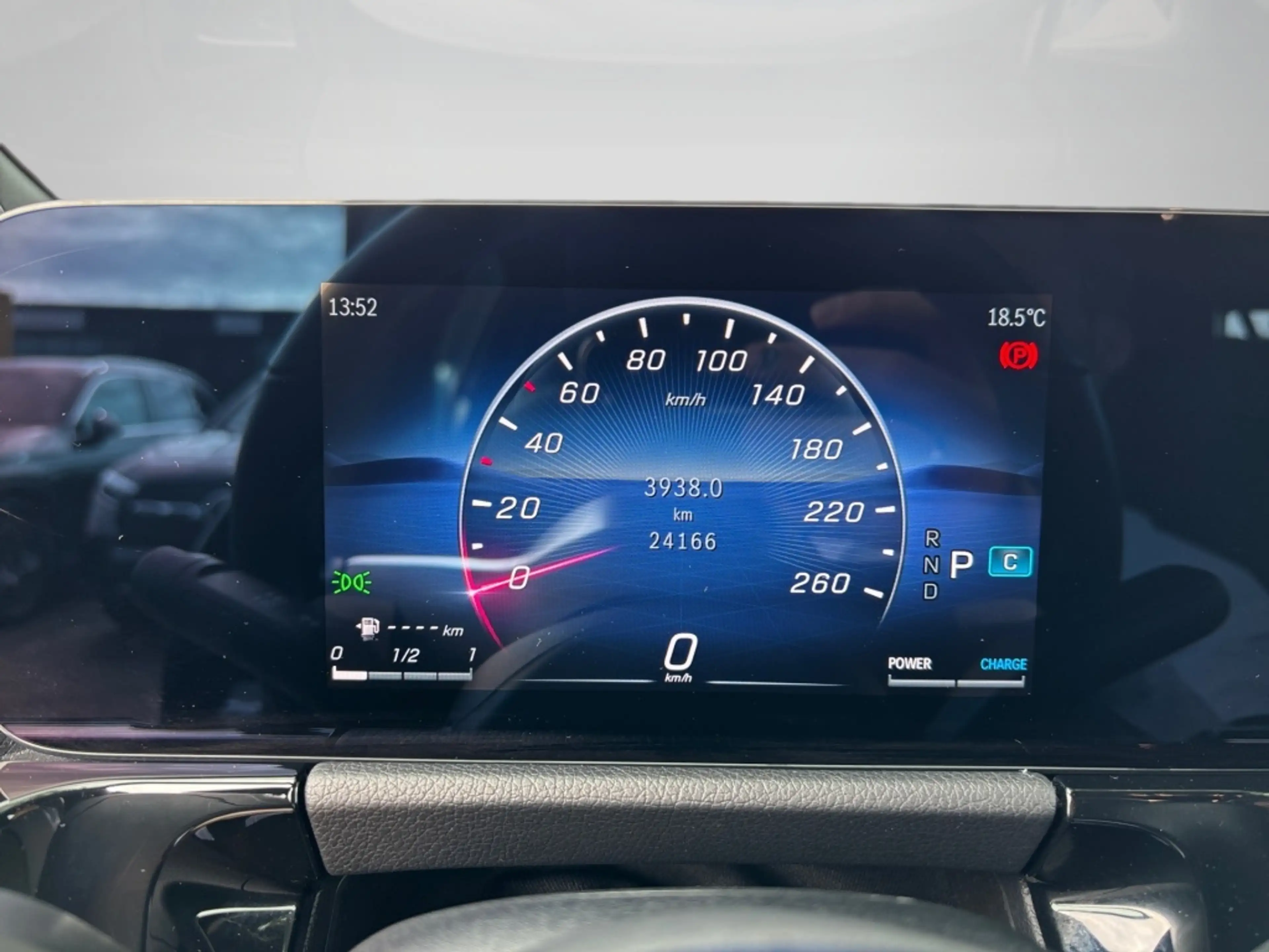 Mercedes-Benz GLA 200 PROGRESSIVE AHK LED ADV. MBUX — photo 7