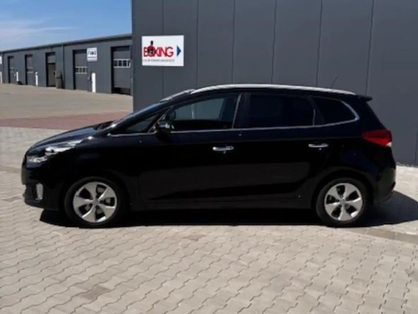 Kia Carens Carens 1.6 GDI Attract Schwarz - 1