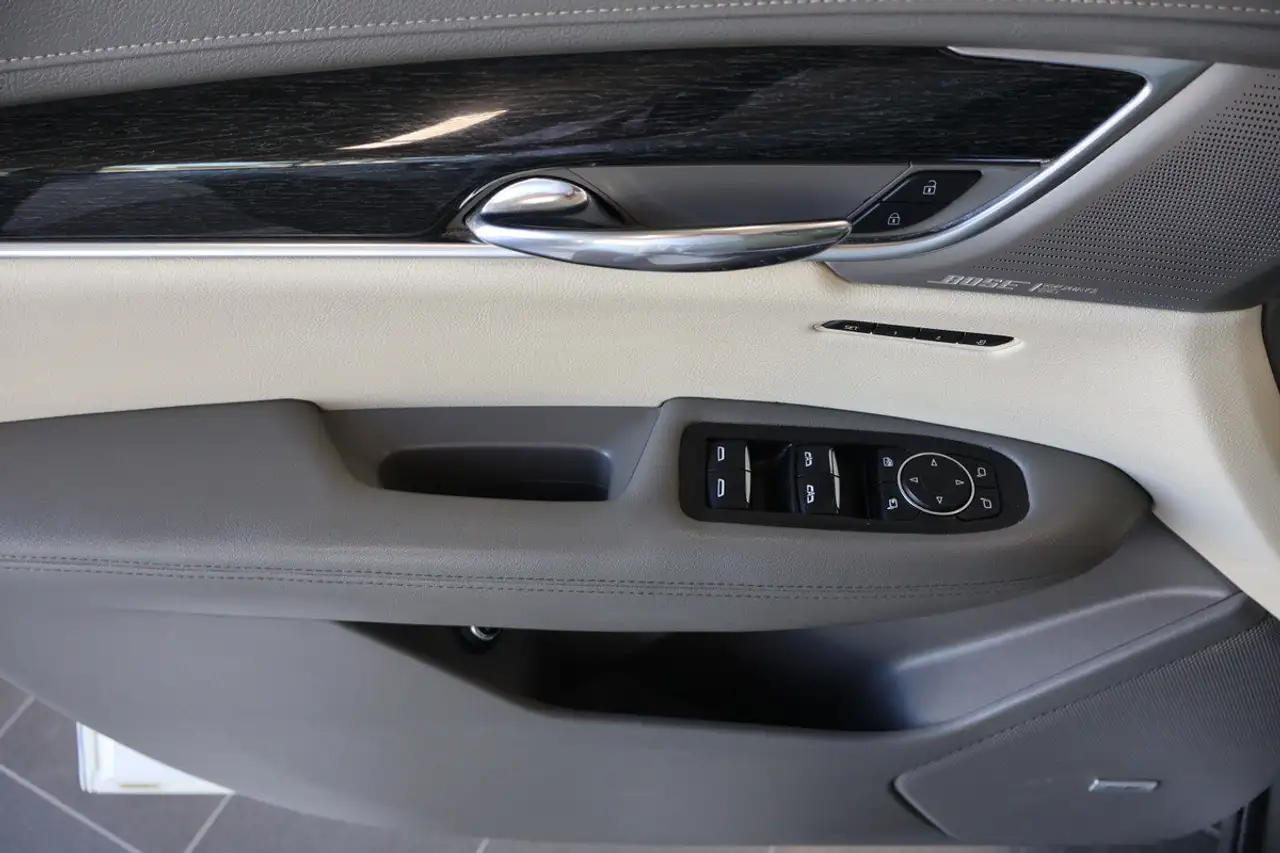 Cadillac XT6 снимка Cadillac XT6