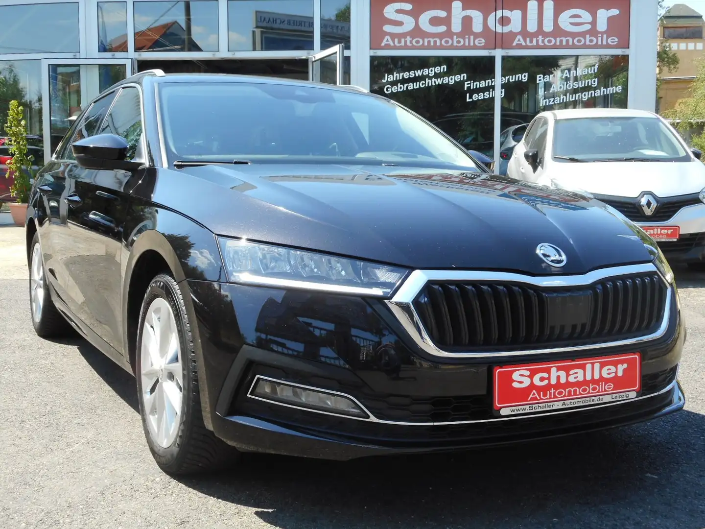 Skoda Octavia Combi 1.5 TSI, Head-Up Display, Kamera, LED! Zwart - 1