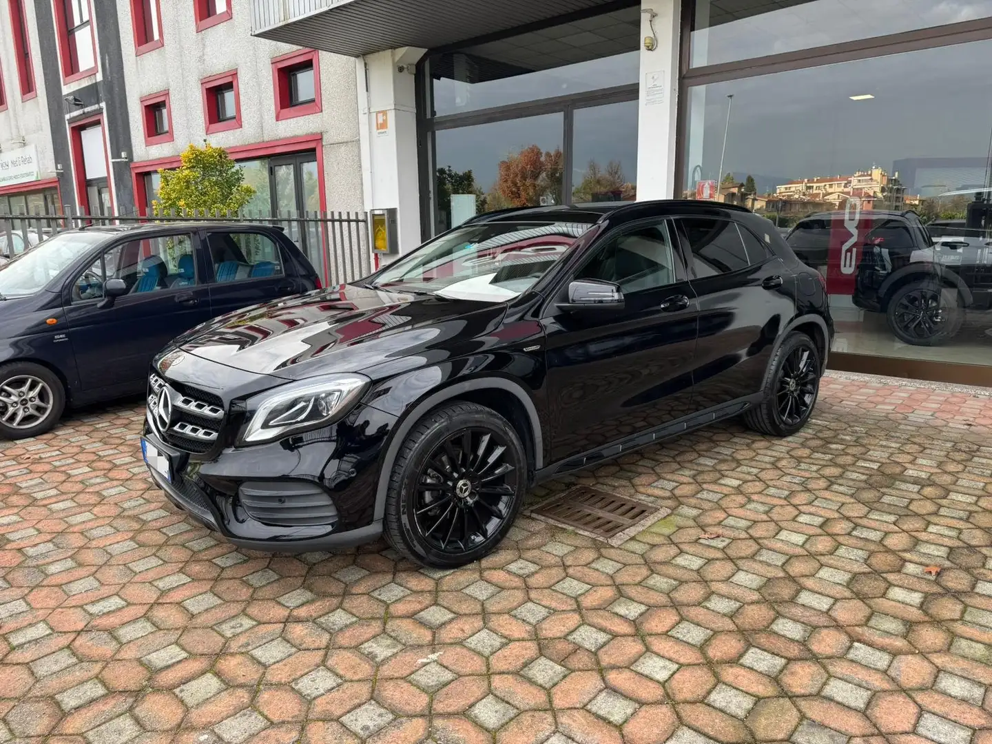 Mercedes-Benz GLA 200 GLA-X156 2017 d Night Edition auto Negro - 1