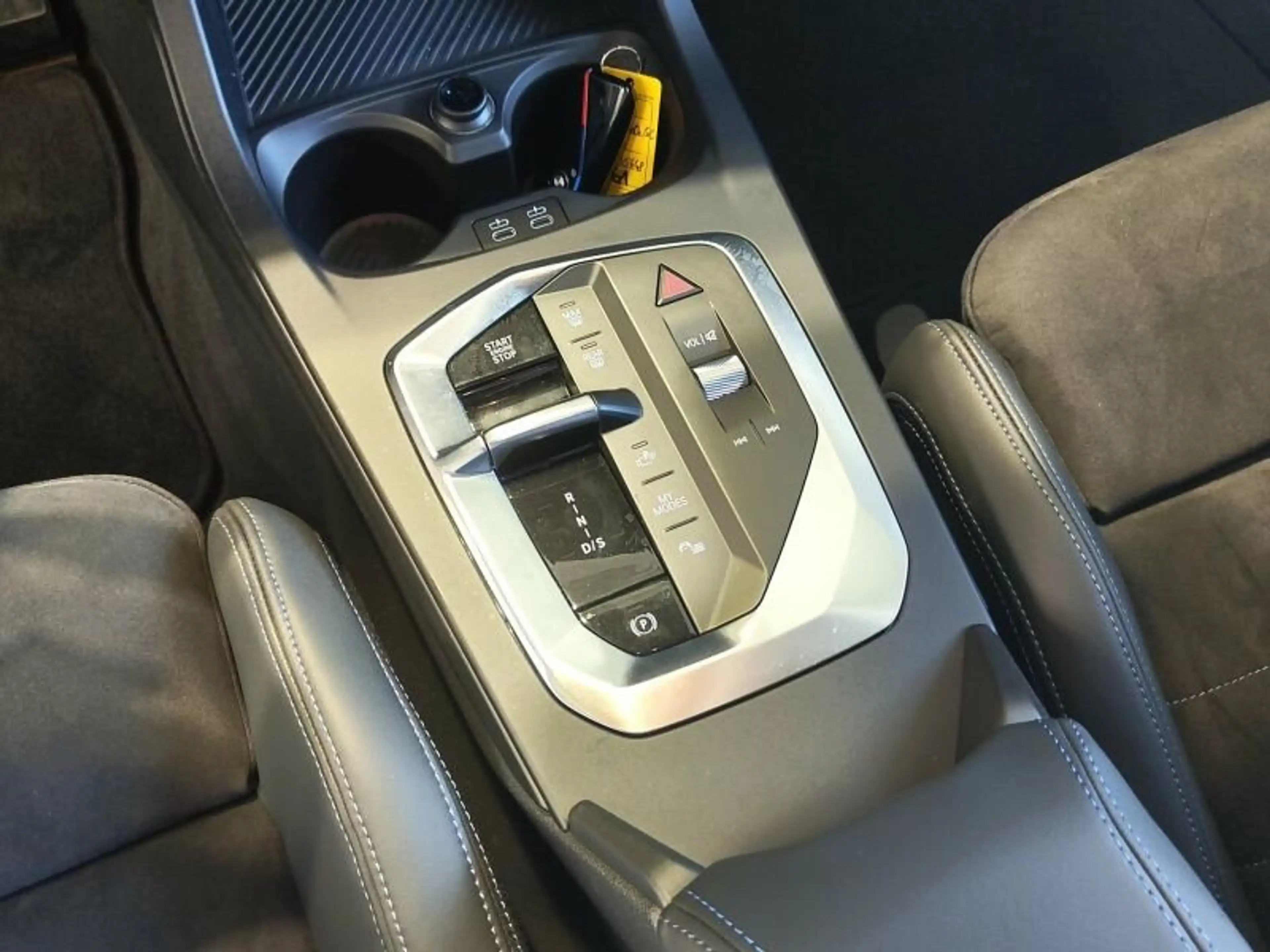 BMW 235 M xDrive Gran Coupé HUD LHZ 360 AHK H/K LED — photo 11