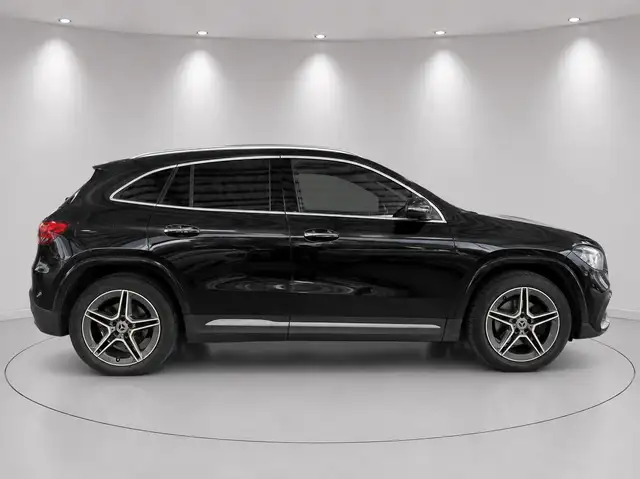 Mercedes-Benz Gla view 19