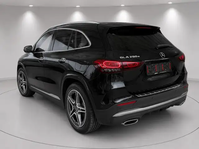 Mercedes-Benz Gla view 8
