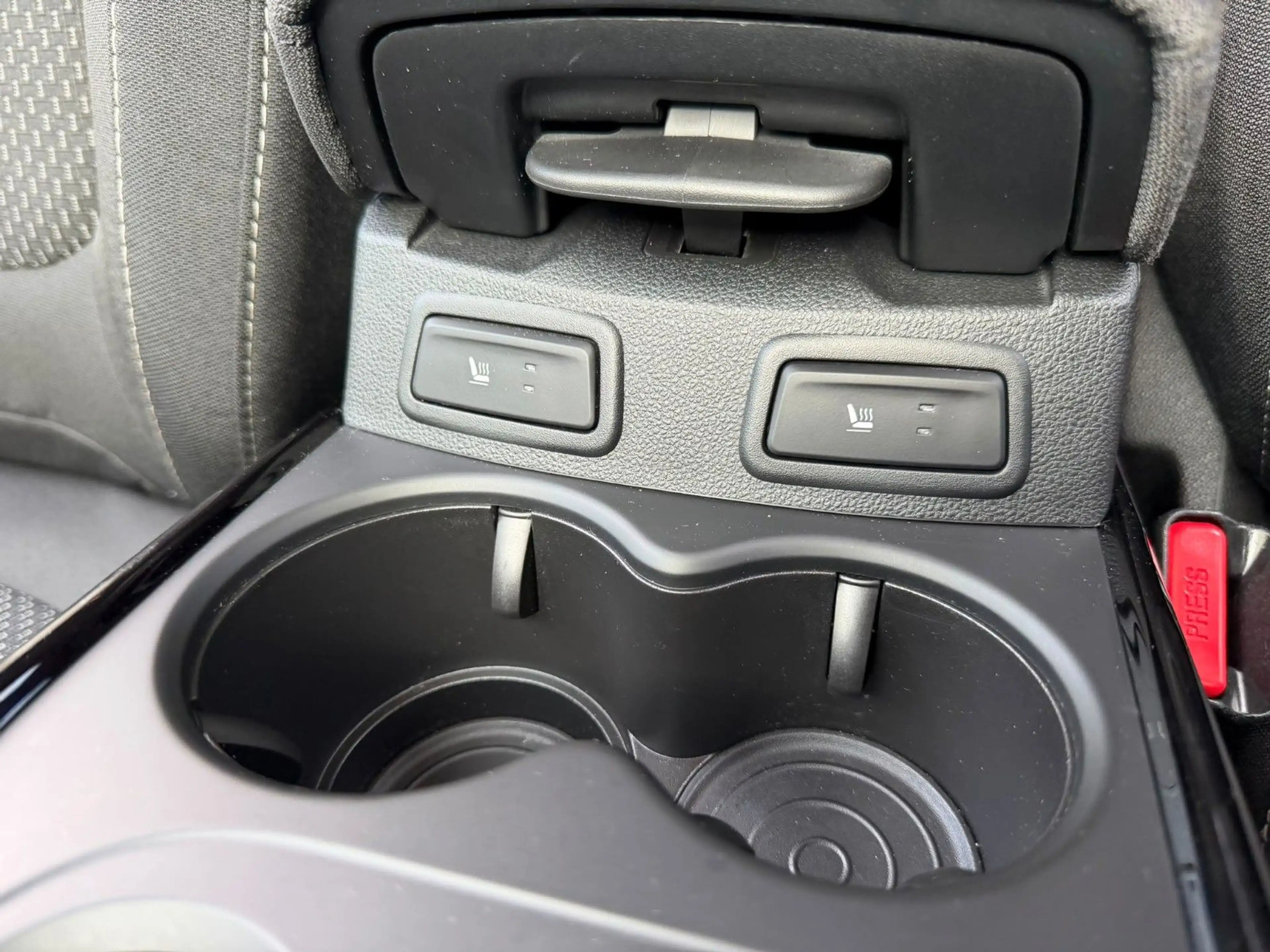 Renault Kadjar Limited — photo 13