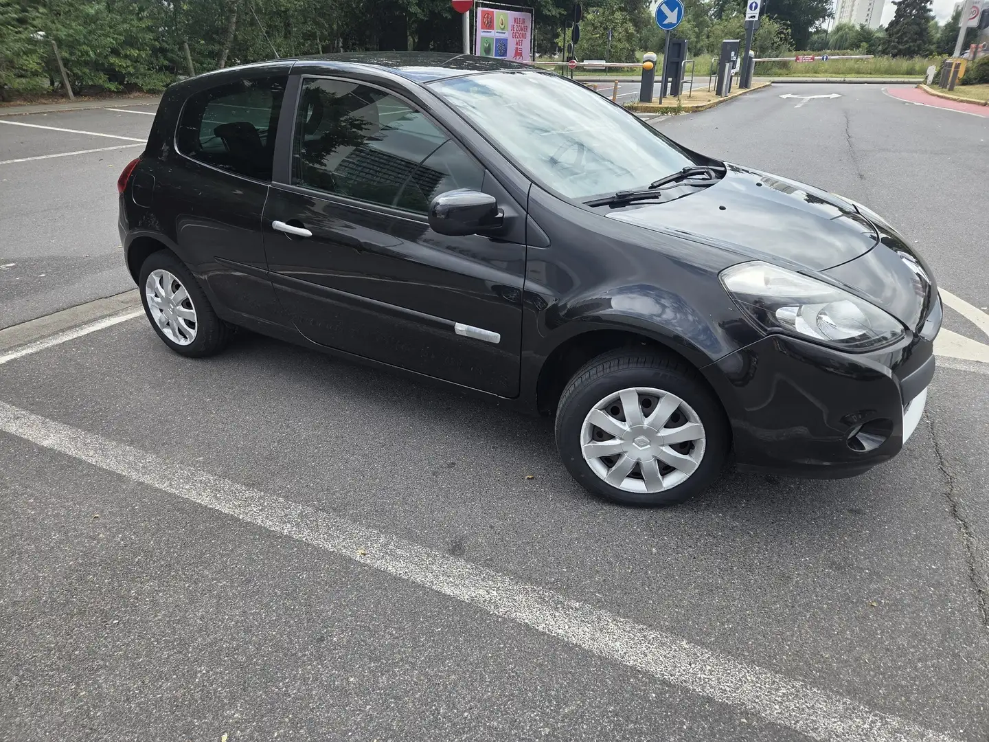 Renault Clio 1.2 16V 75 Expression - 1