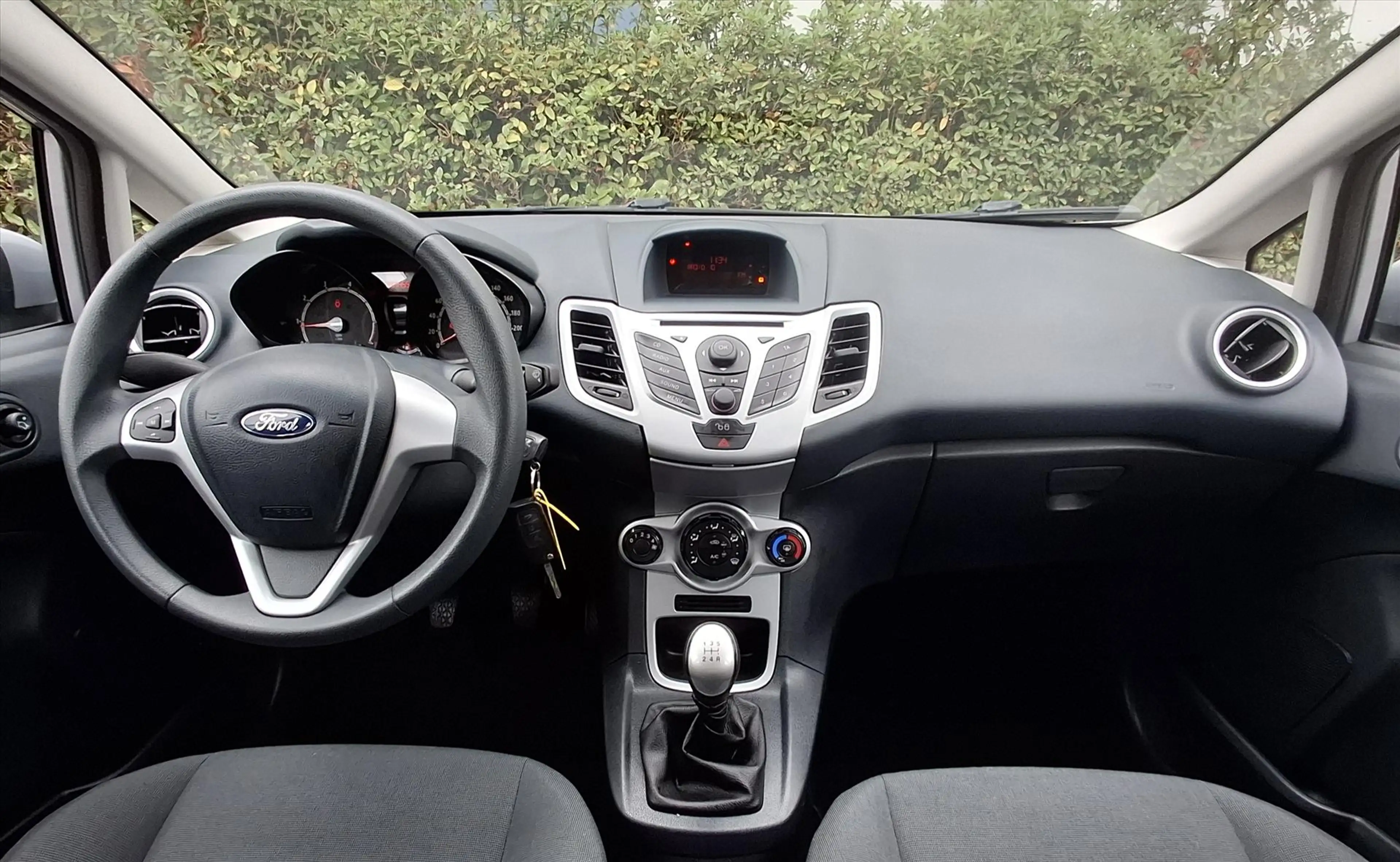 Ford Fiesta 1.4 96pk 5D Trend Airco — photo 14