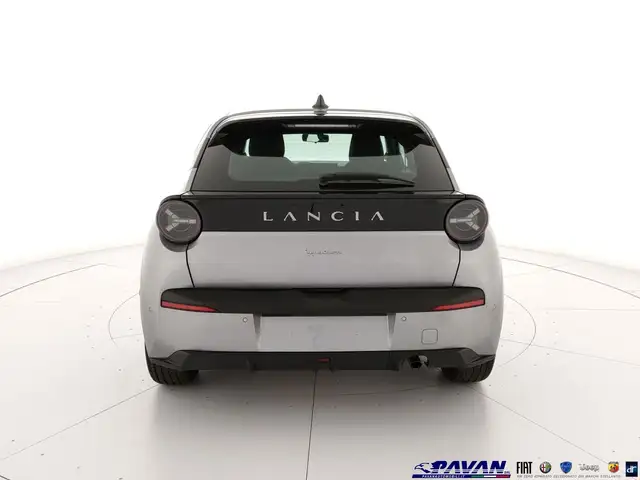 Lancia Ypsilon view 4