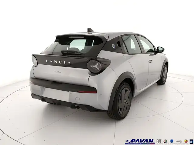 Lancia Ypsilon view 3