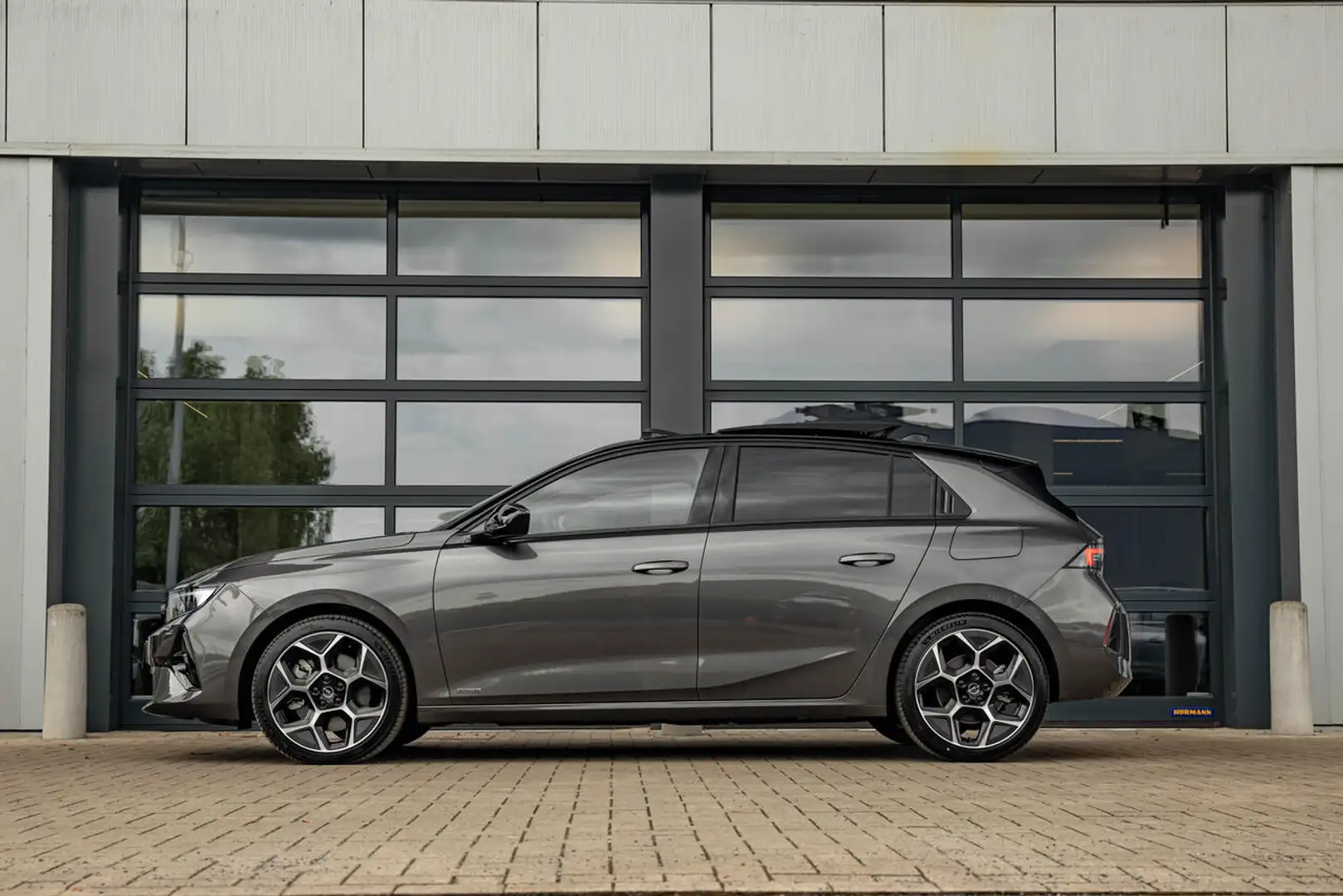 Opel Astra Plugin Hybrid 180pk | Volledig Leder | Pano. sc... Gris - 2