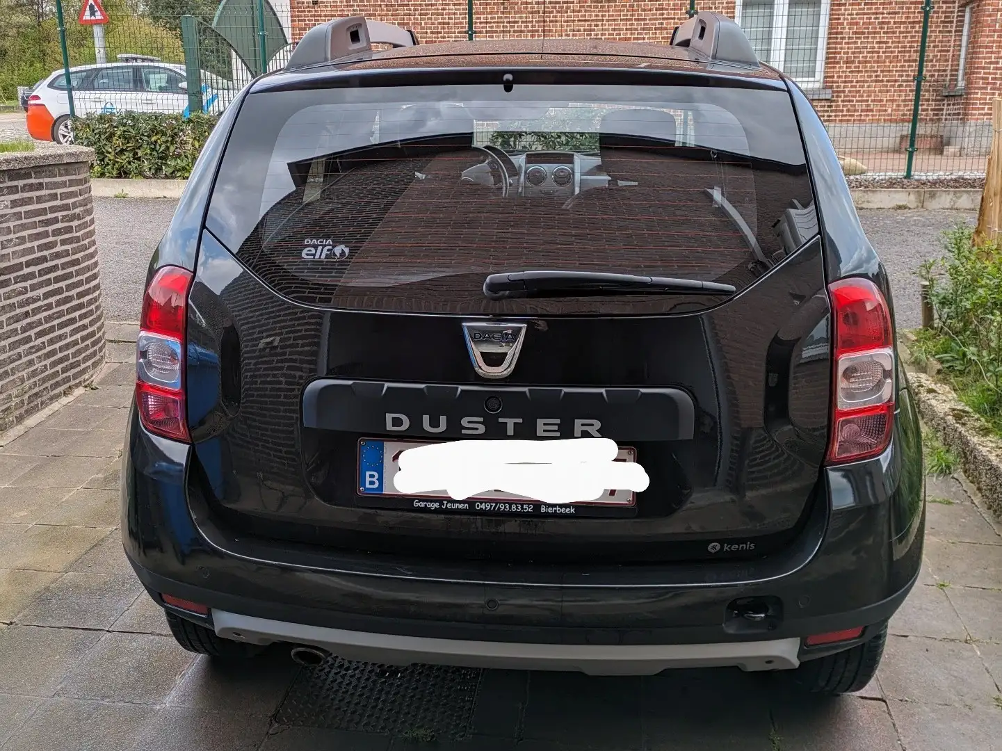 Dacia Duster Zwart - 2