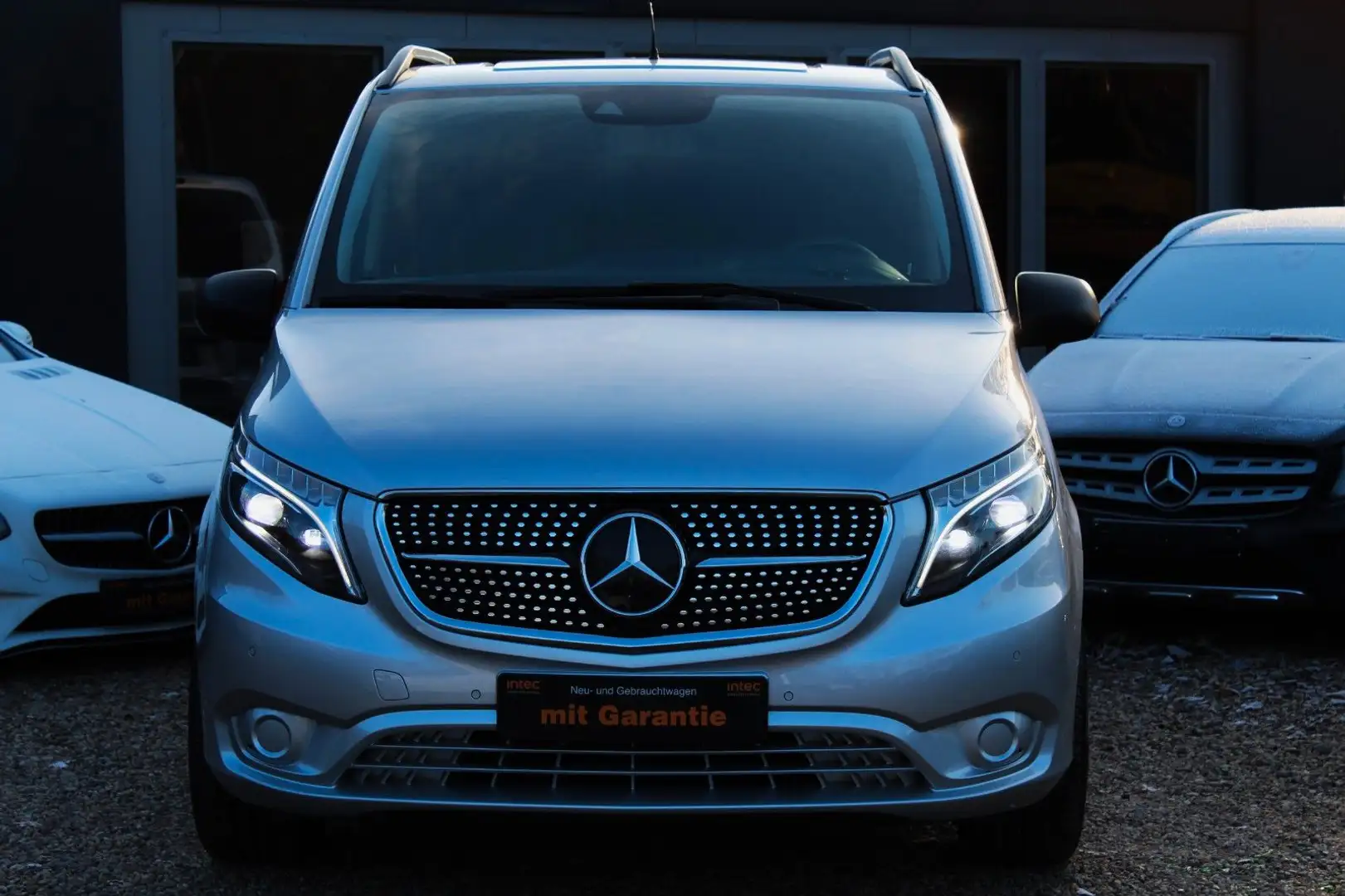 Mercedes-Benz V 250 Vito Tourer 119 CDI Pro kompakt 9-G 8-SITZ Argent - 2