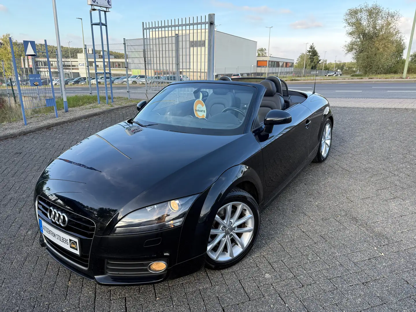 Audi TT 1.8 TFSI Roadster Automatik-Navi-SHZ-Leder Schwarz - 2