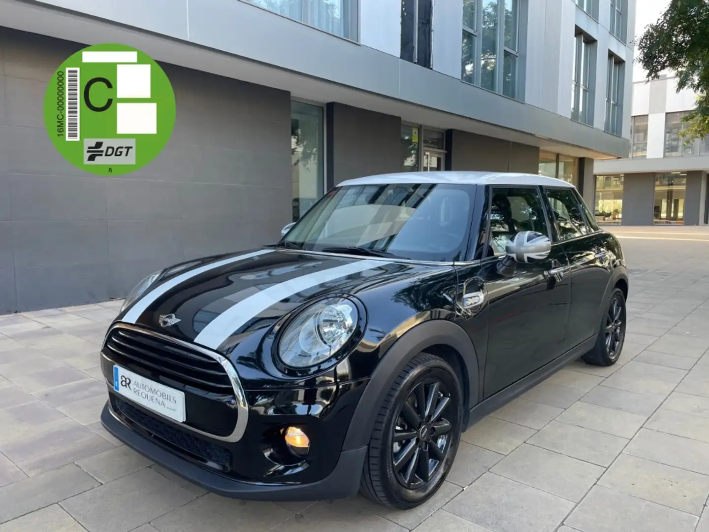 MINI Cooper D Noir - 1