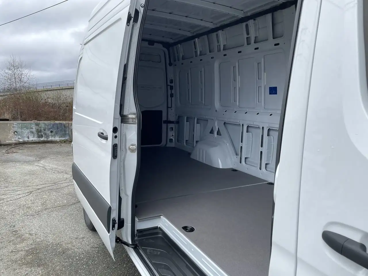 Mercedes-Benz eSprinter снимка Mercedes-Benz eSprinter