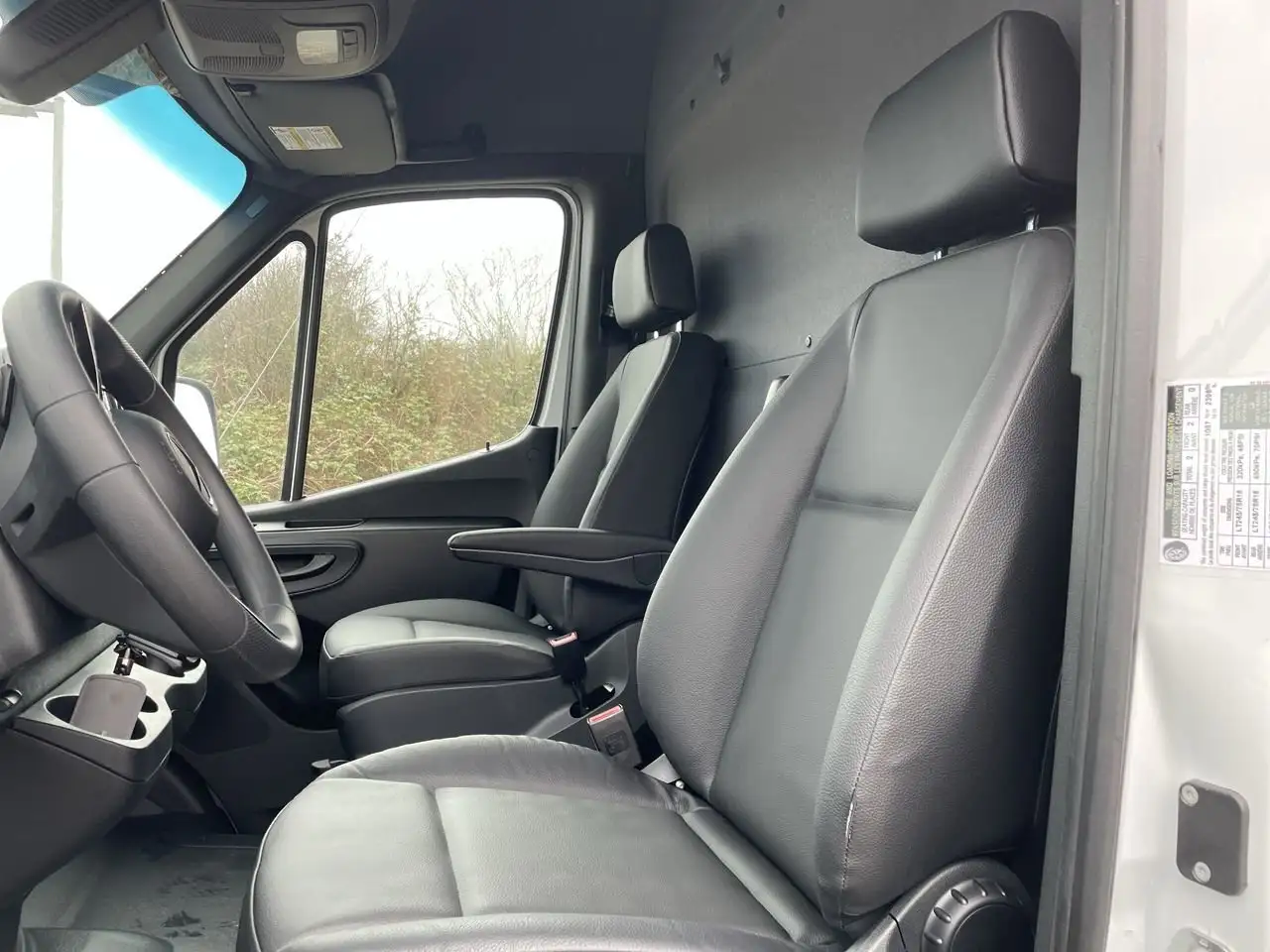 Mercedes-Benz eSprinter снимка Mercedes-Benz eSprinter