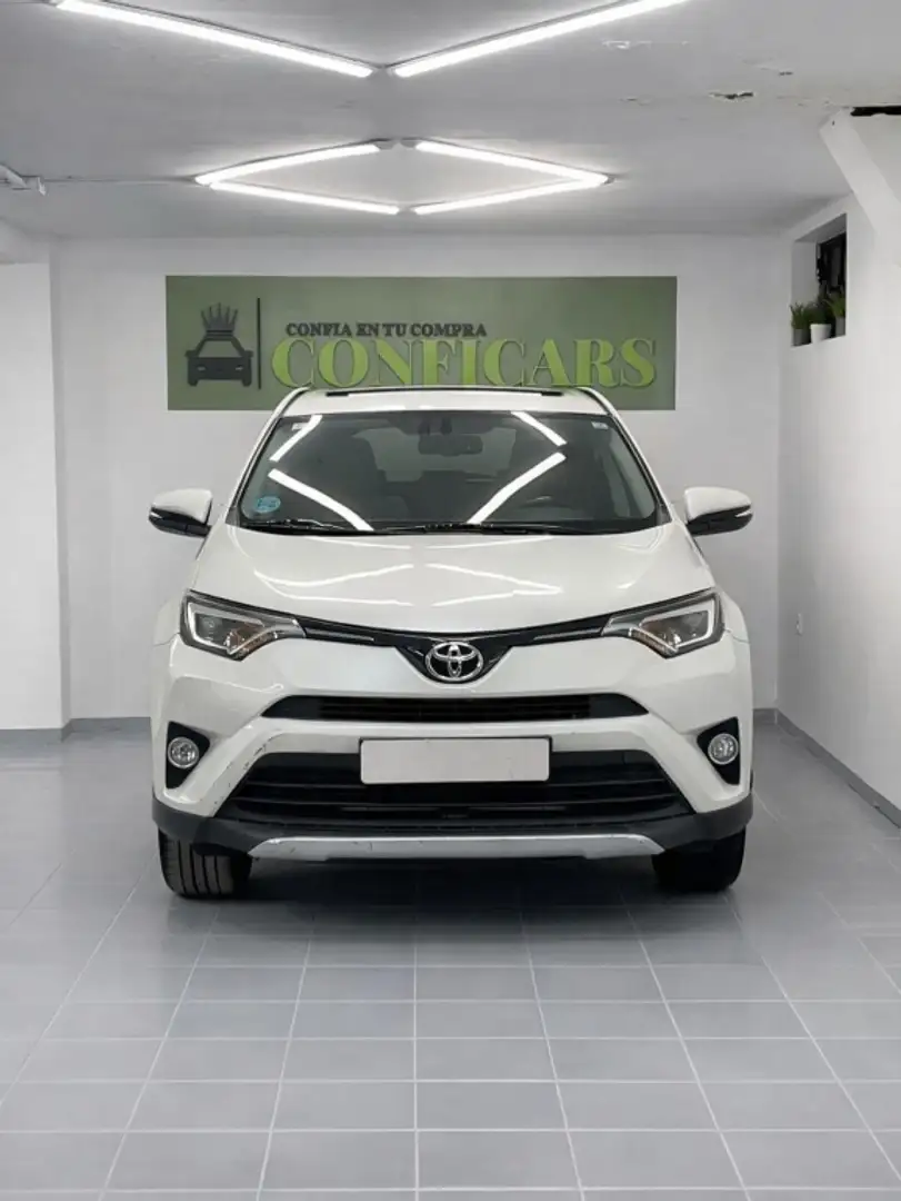 Toyota RAV 4 150D Business 2WD Weiß - 2