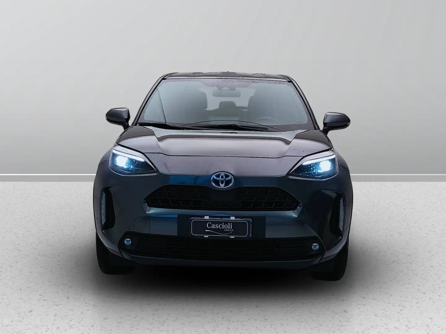 Toyota Yaris Cross 1.5 H Trend Gris - 2