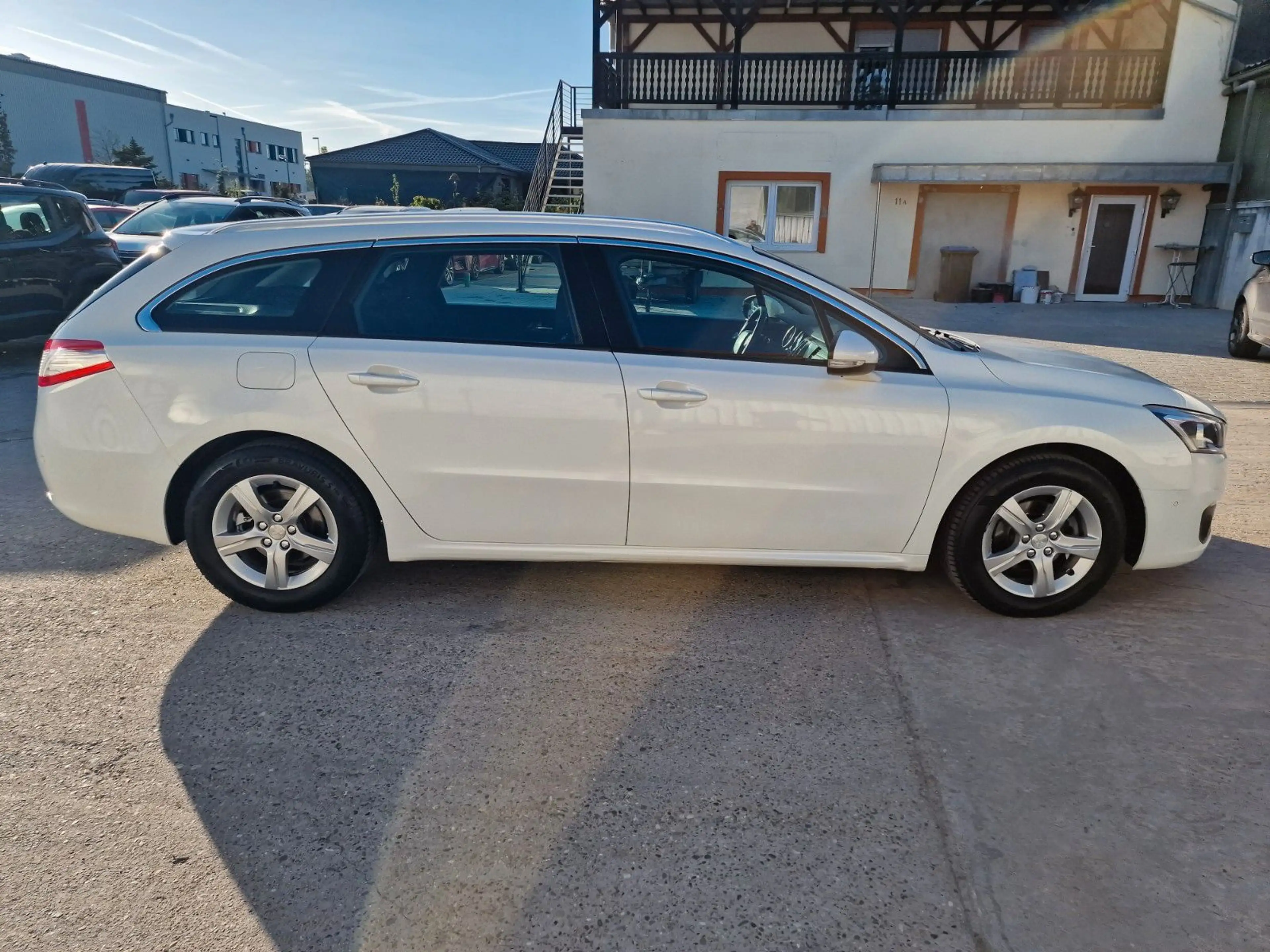 Peugeot 508 SW Active, Getriebe Automatik, Klimaautomati — photo 6