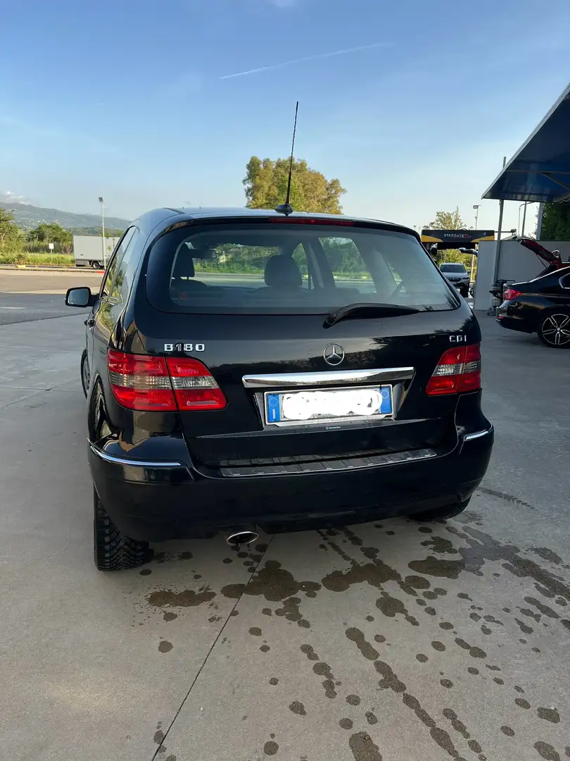 Mercedes-Benz B 180 Sport + 4 cerchi gommati in più Nero - 2