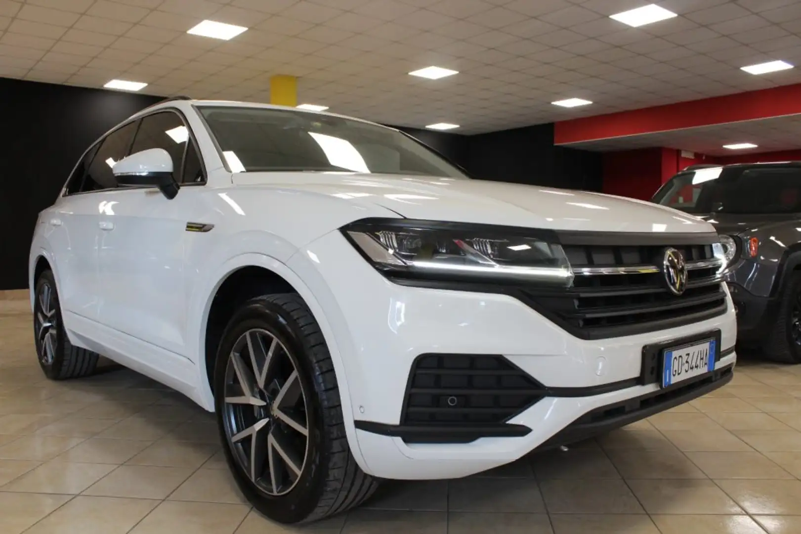 Volkswagen Touareg 3.0 V6 TDI "Km E SERVICE CERTIFICATI VOLKSWAGEN" Biały - 1