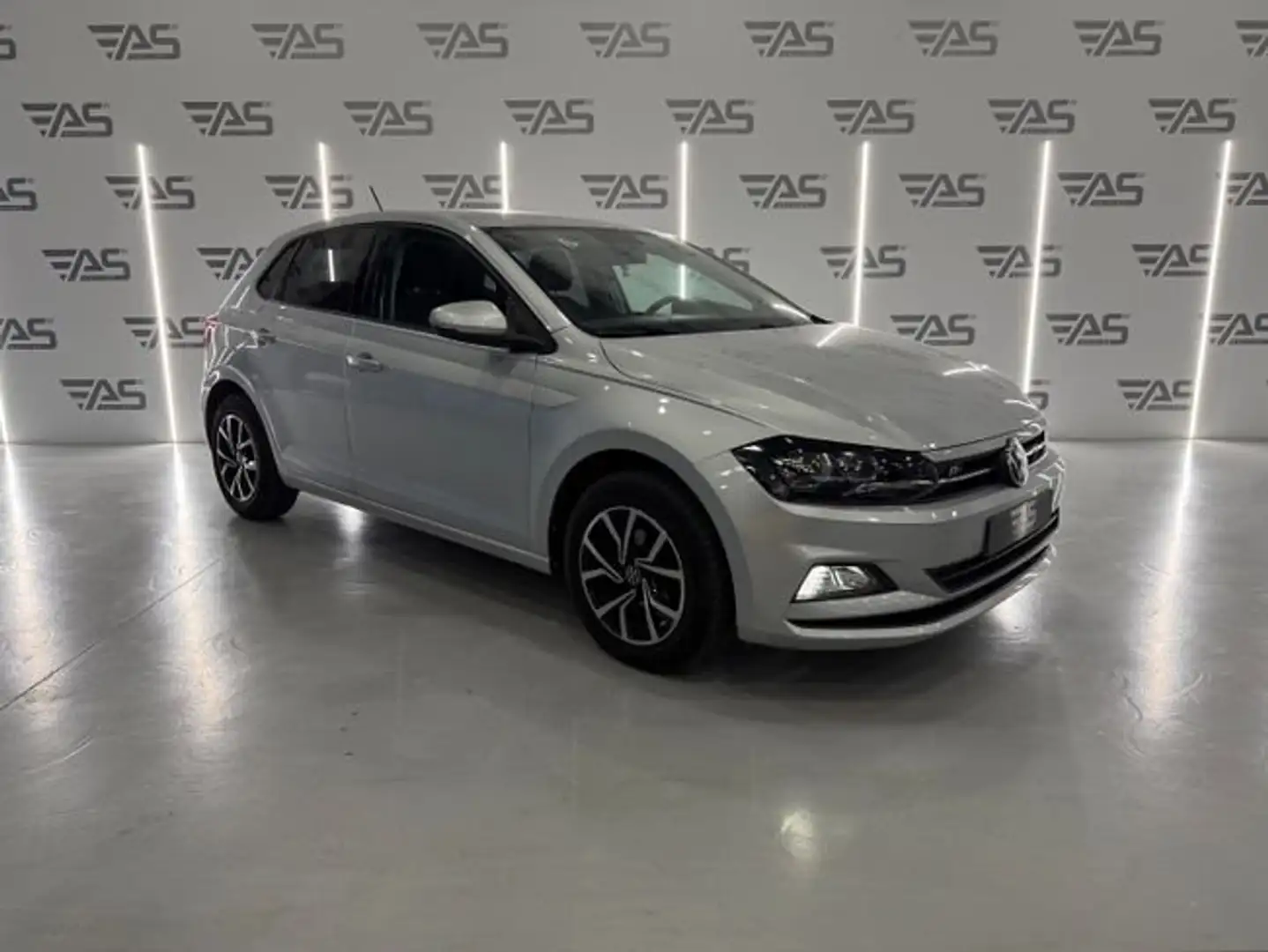 Volkswagen Polo 1.0 BMT A- 55kW Gris - 2