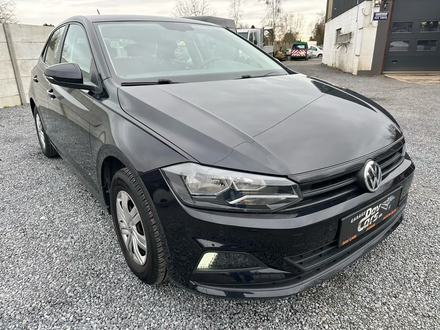 Volkswagen Polo 1.0i // clim // navigation // capteurs // GARANTIE Noir - 1