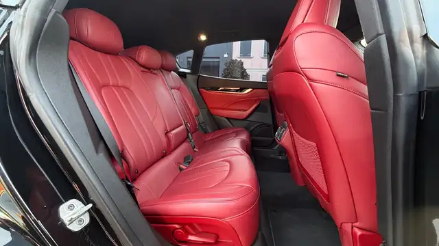 Maserati Levante view 13