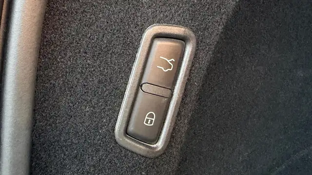Maserati Levante view 26