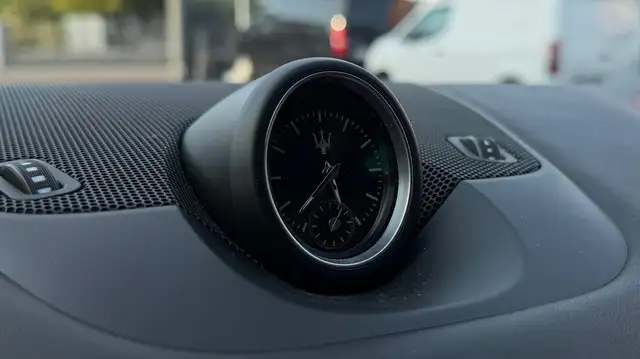 Maserati Levante view 21