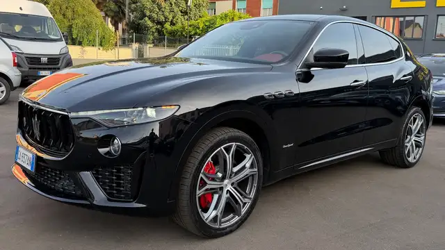 Maserati Levante view 3