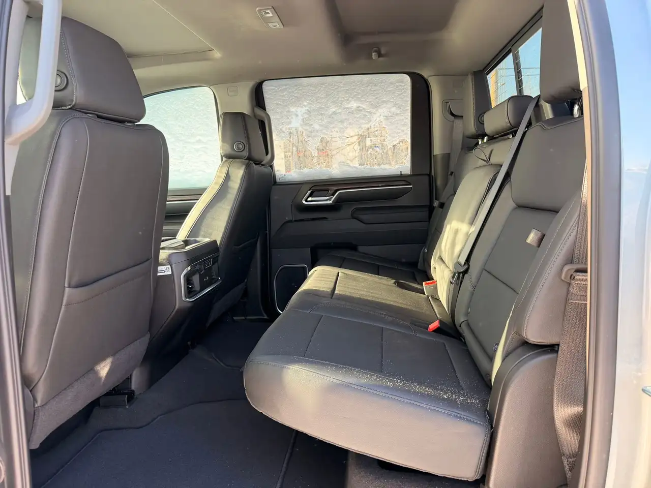 GMC Sierra 3500HD снимка GMC Sierra 3500HD