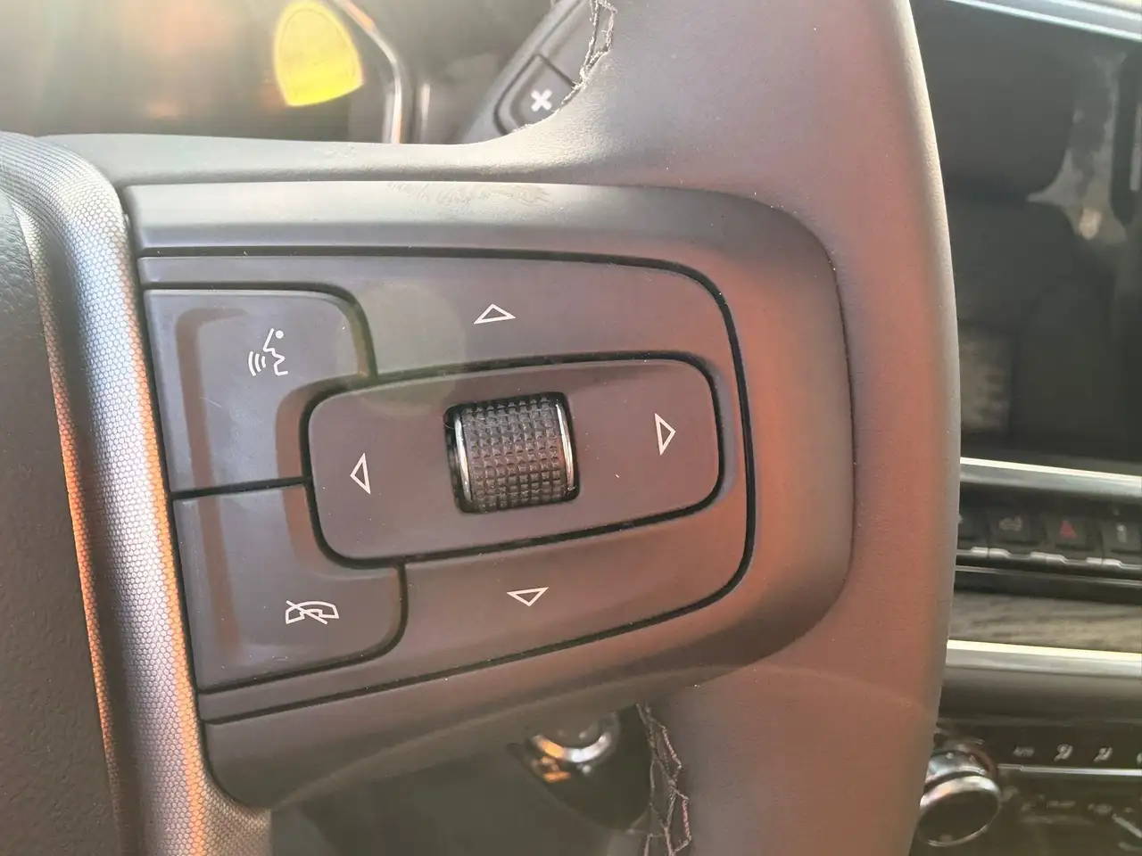 GMC Sierra 3500HD снимка GMC Sierra 3500HD