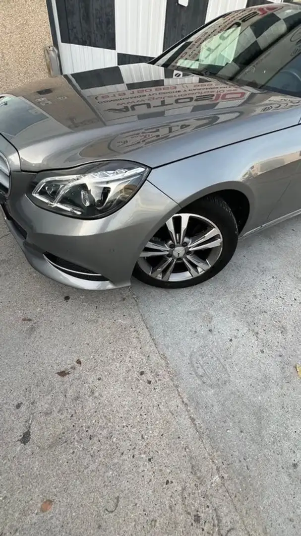 Mercedes-Benz 200 136cv Gris - 2