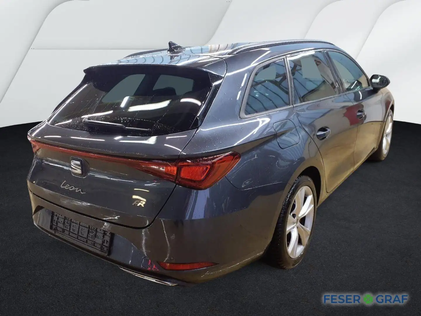 SEAT Leon Sportstourer FR 2.0 TDI MATRIX*GJR*PDC*RFK*ACC*NAV Grau - 2