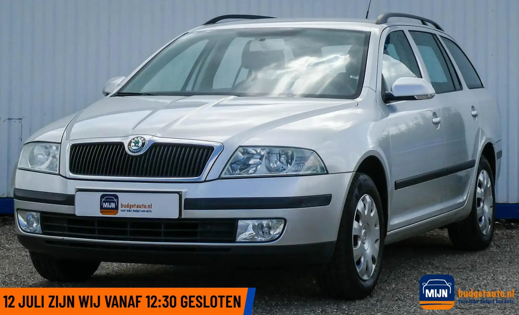 Skoda Octavia Combi 1.6 Ambiente Grijs - 1