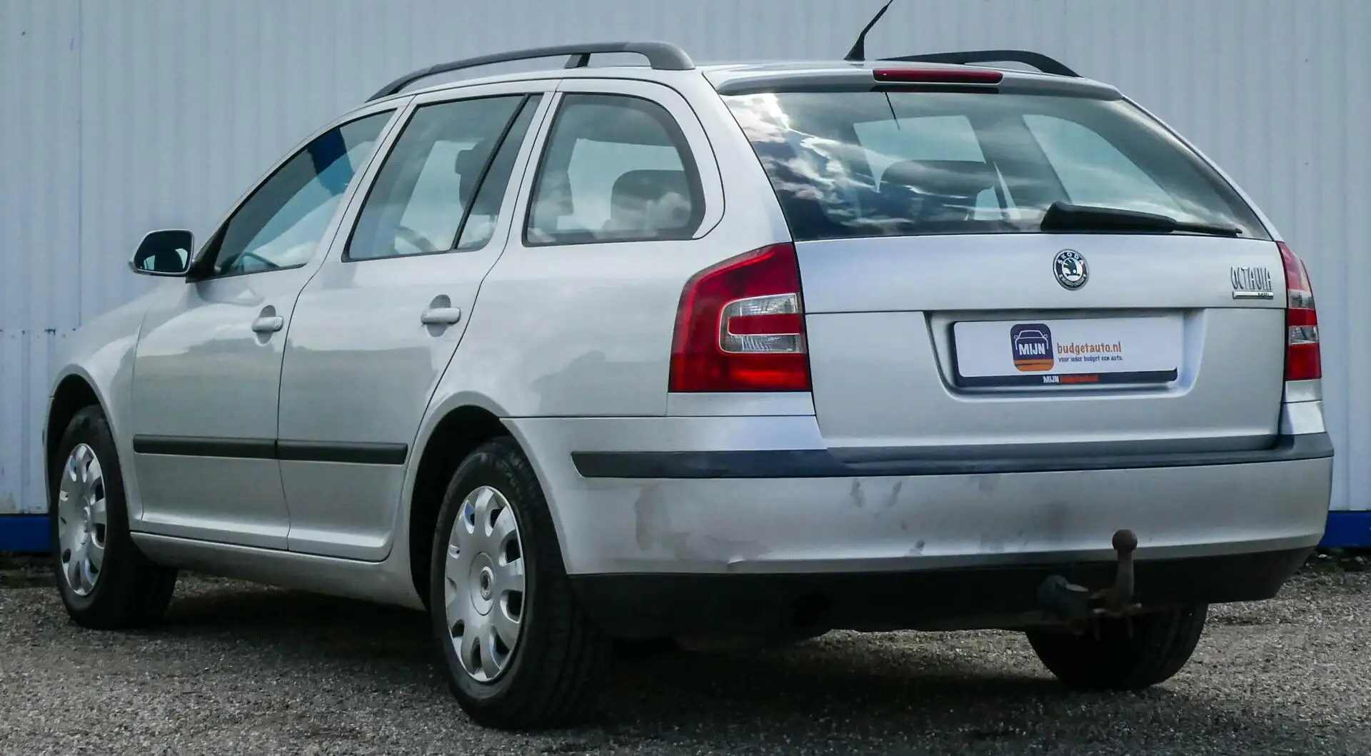 Skoda Octavia Combi 1.6 Ambiente Grigio - 2