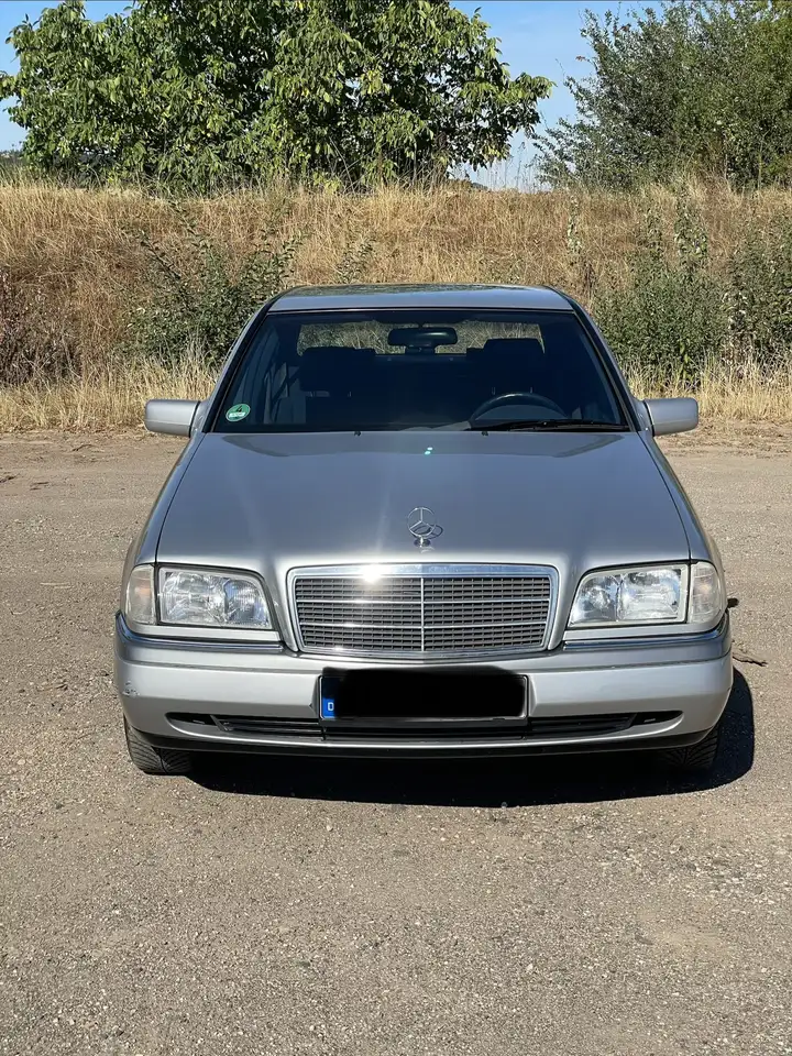 Mercedes-Benz C 180 Elegance, foto 1