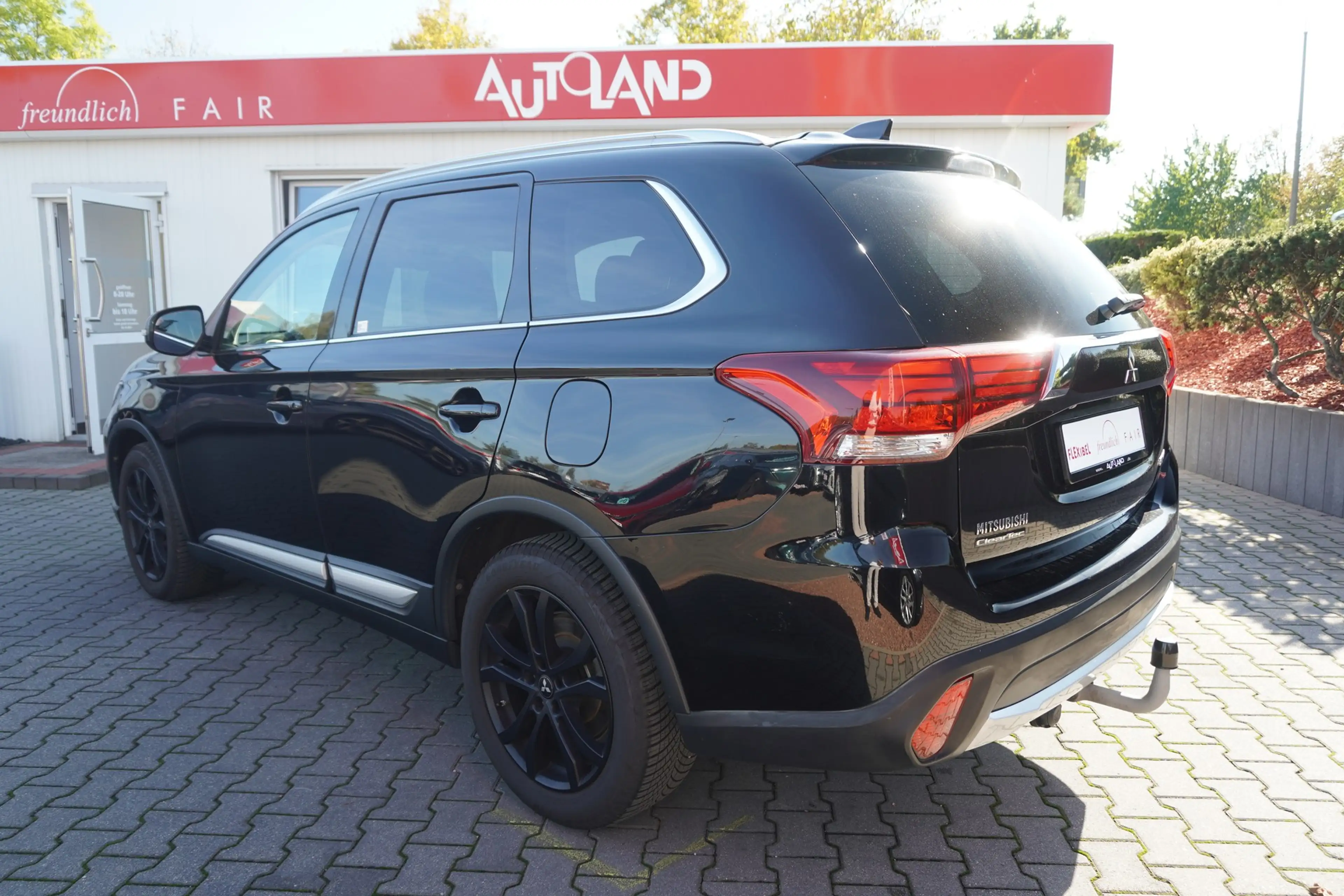 Mitsubishi Outlander 2.0 MIVEC Edition Kamera AHK Tempomat — photo 4