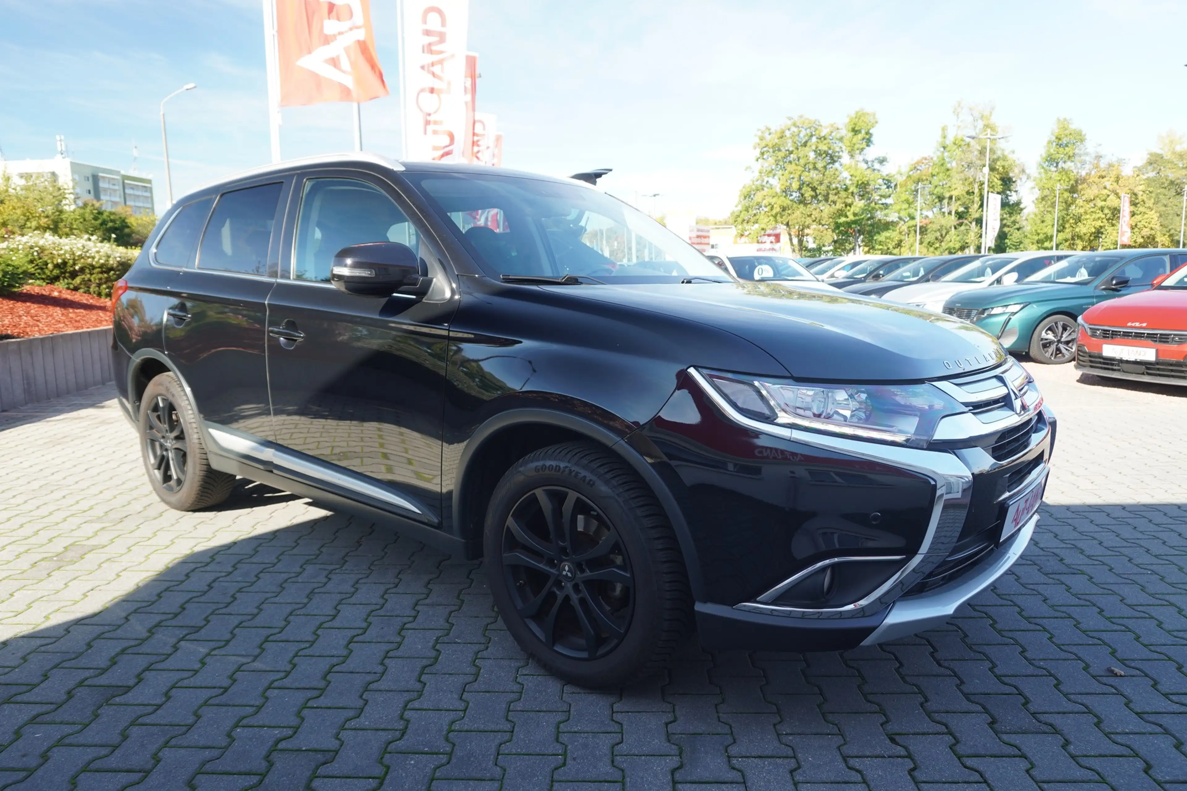 Mitsubishi Outlander 2.0 MIVEC Edition Kamera AHK Tempomat — photo 7