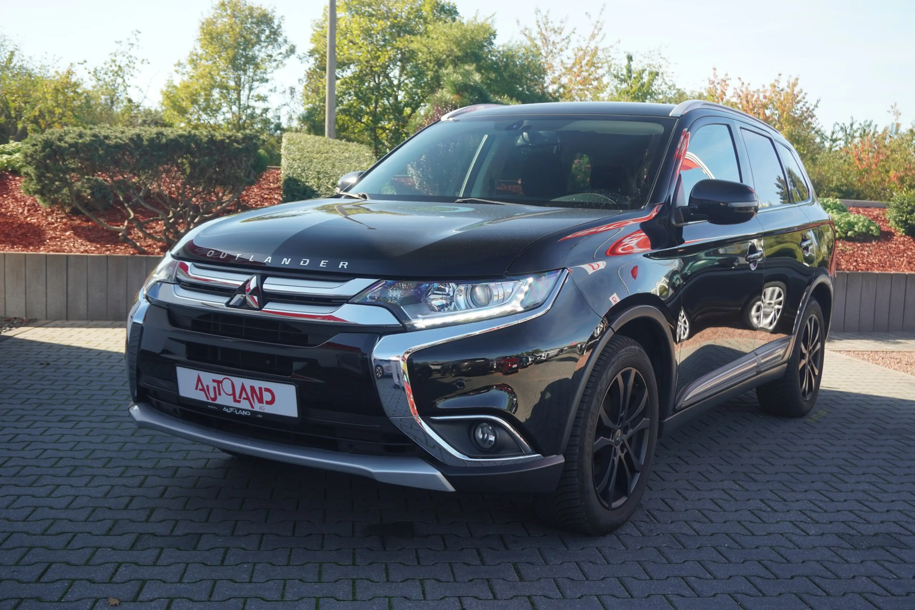 Mitsubishi Outlander 2.0 MIVEC Edition Kamera AHK Tempomat — photo 2