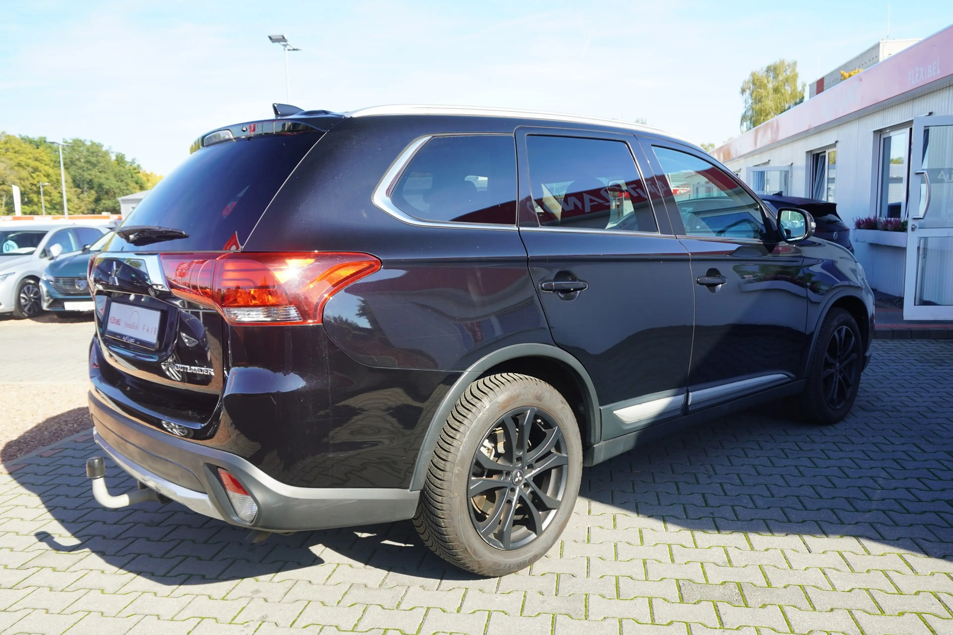 Mitsubishi Outlander 2.0 MIVEC Edition Kamera AHK Tempomat — photo 6
