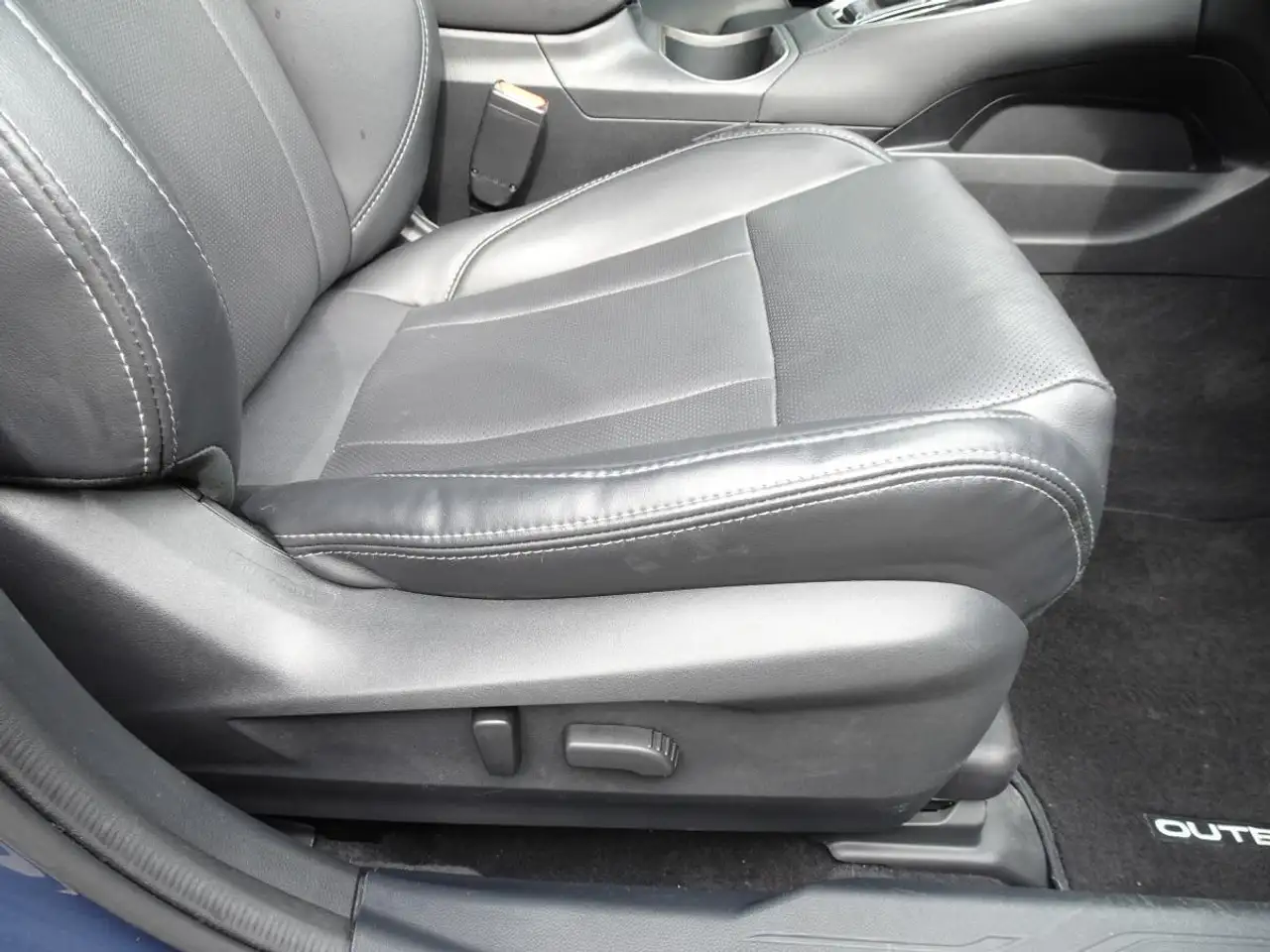 Subaru OUTBACK снимка Subaru OUTBACK
