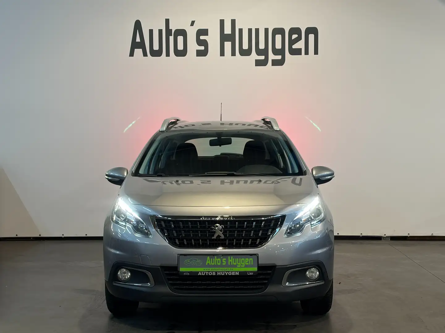 Peugeot 2008 1.2 PureTech Active Grau - 2
