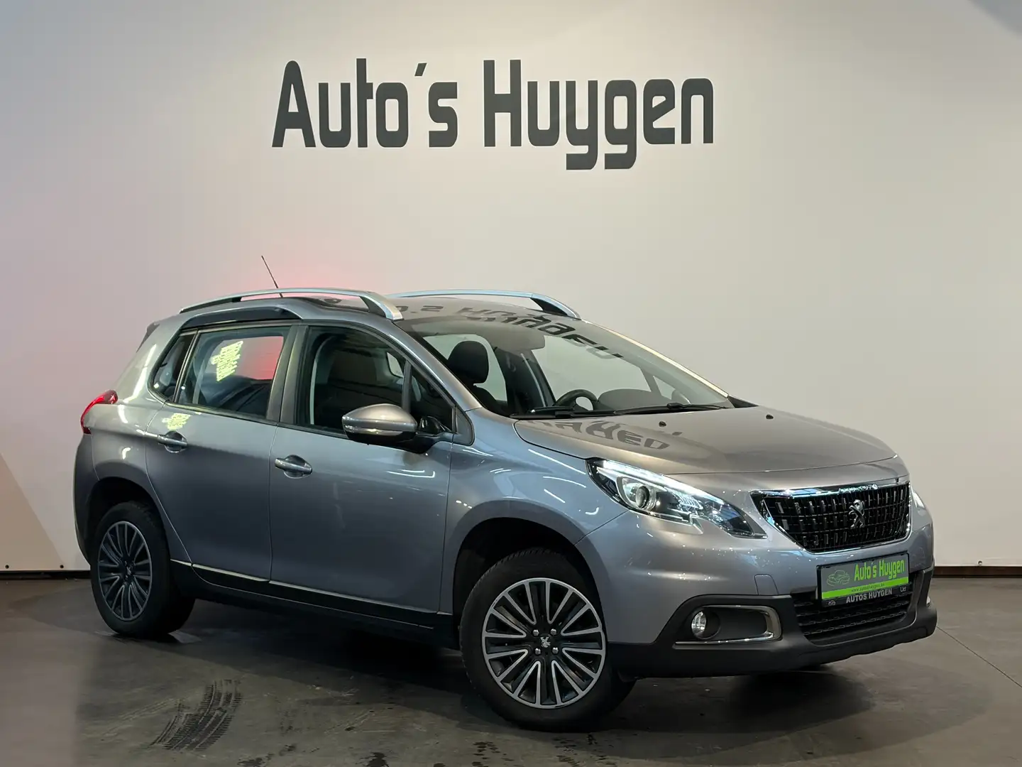 Peugeot 2008 1.2 PureTech Active Grau - 1